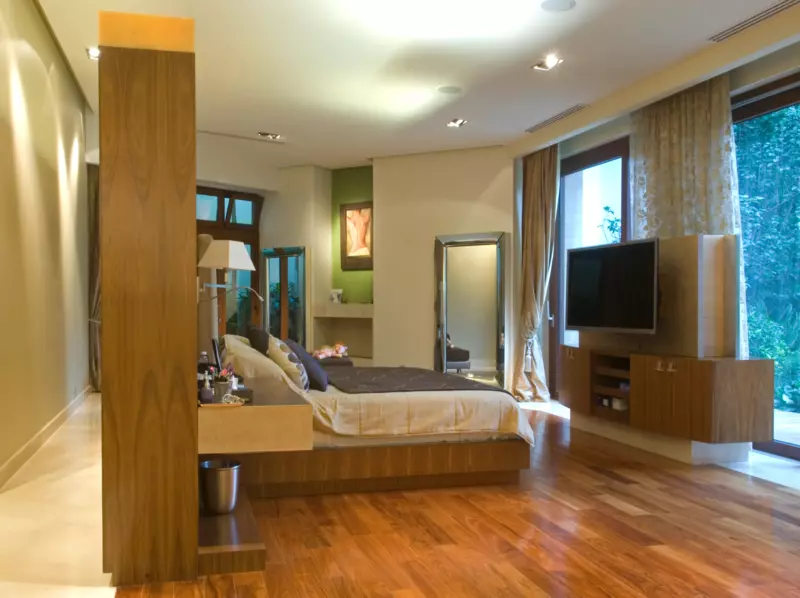 P MonicaVr bajas 00035.webp